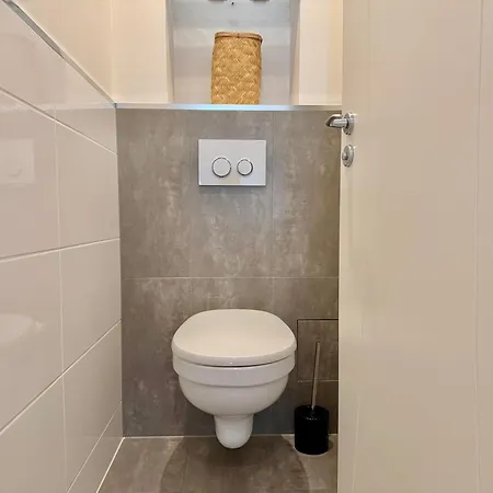 Zenova Apartment